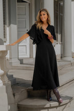 Robe longue avec détail en V