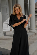 Robe longue avec détail en V
