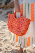 Sac demi-lune en raphia