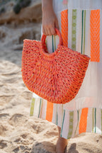 Sac demi-lune en raphia