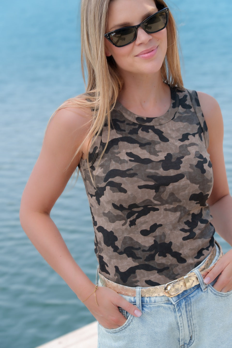 Top camouflage