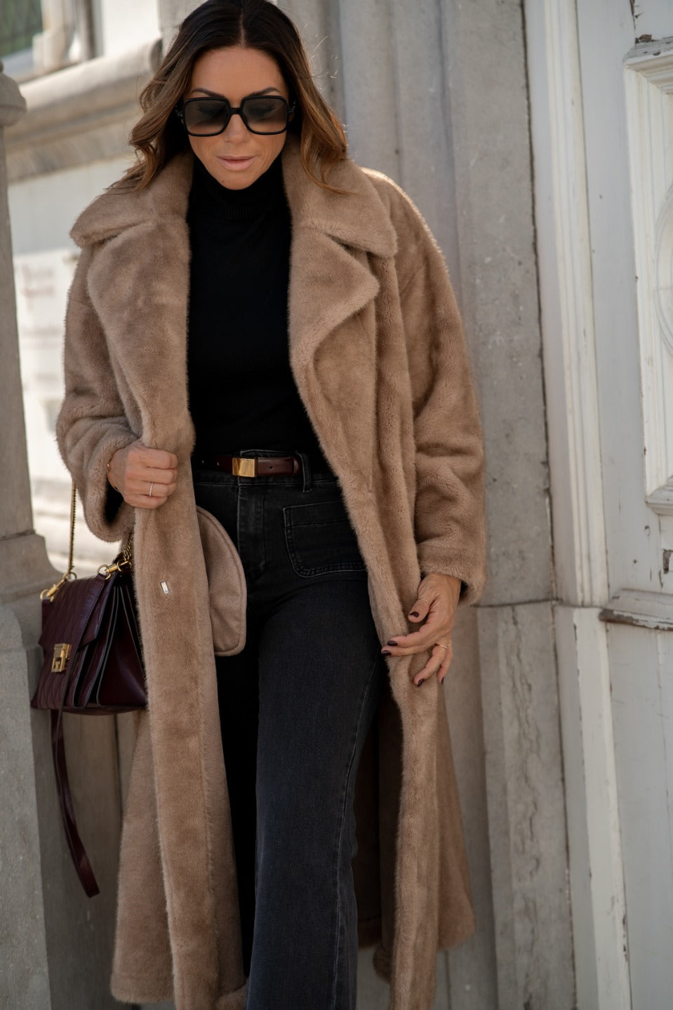 Mantel faux fur