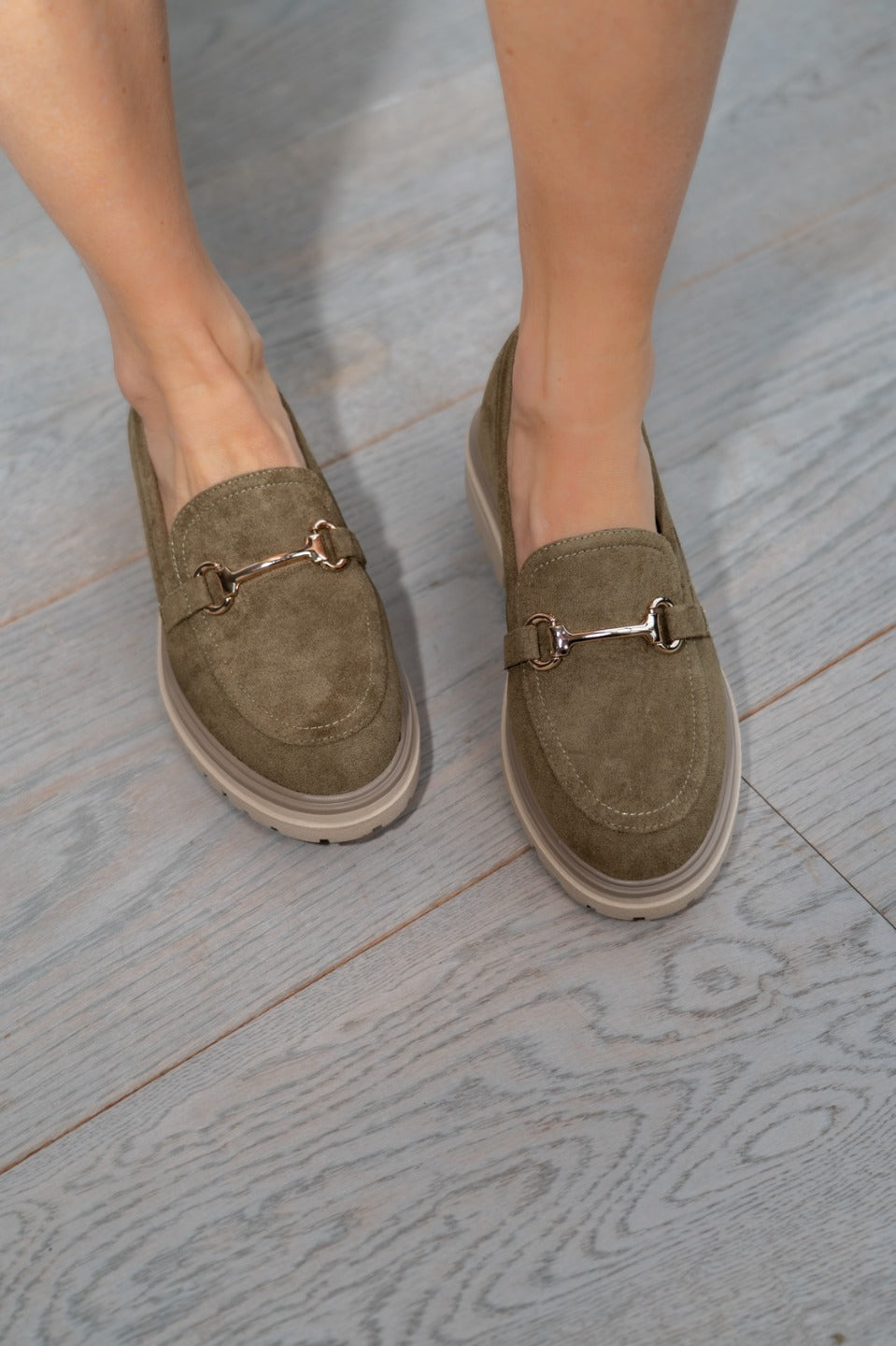 Mocassin en suédine avec détail boucle