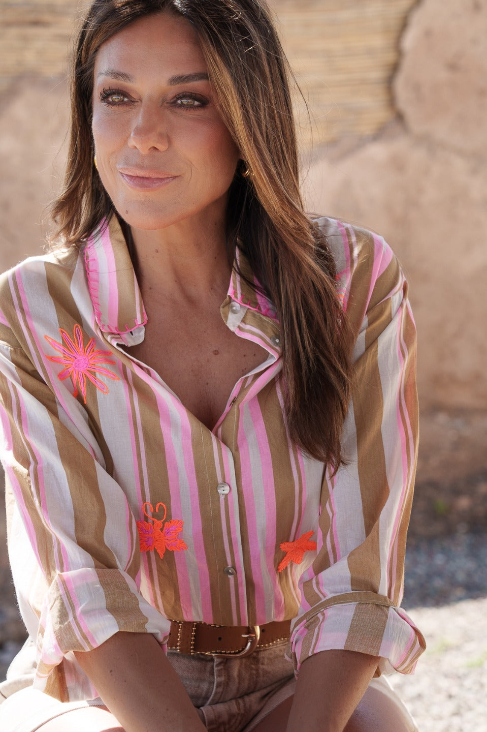 Chemise à rayures néon et palmiers